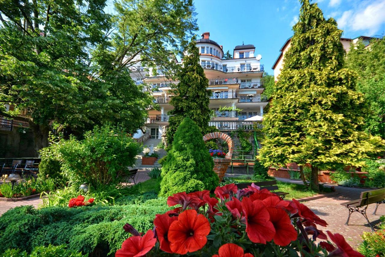 Hotel Solar Palace Spa & Wellness Мронгово Экстерьер фото