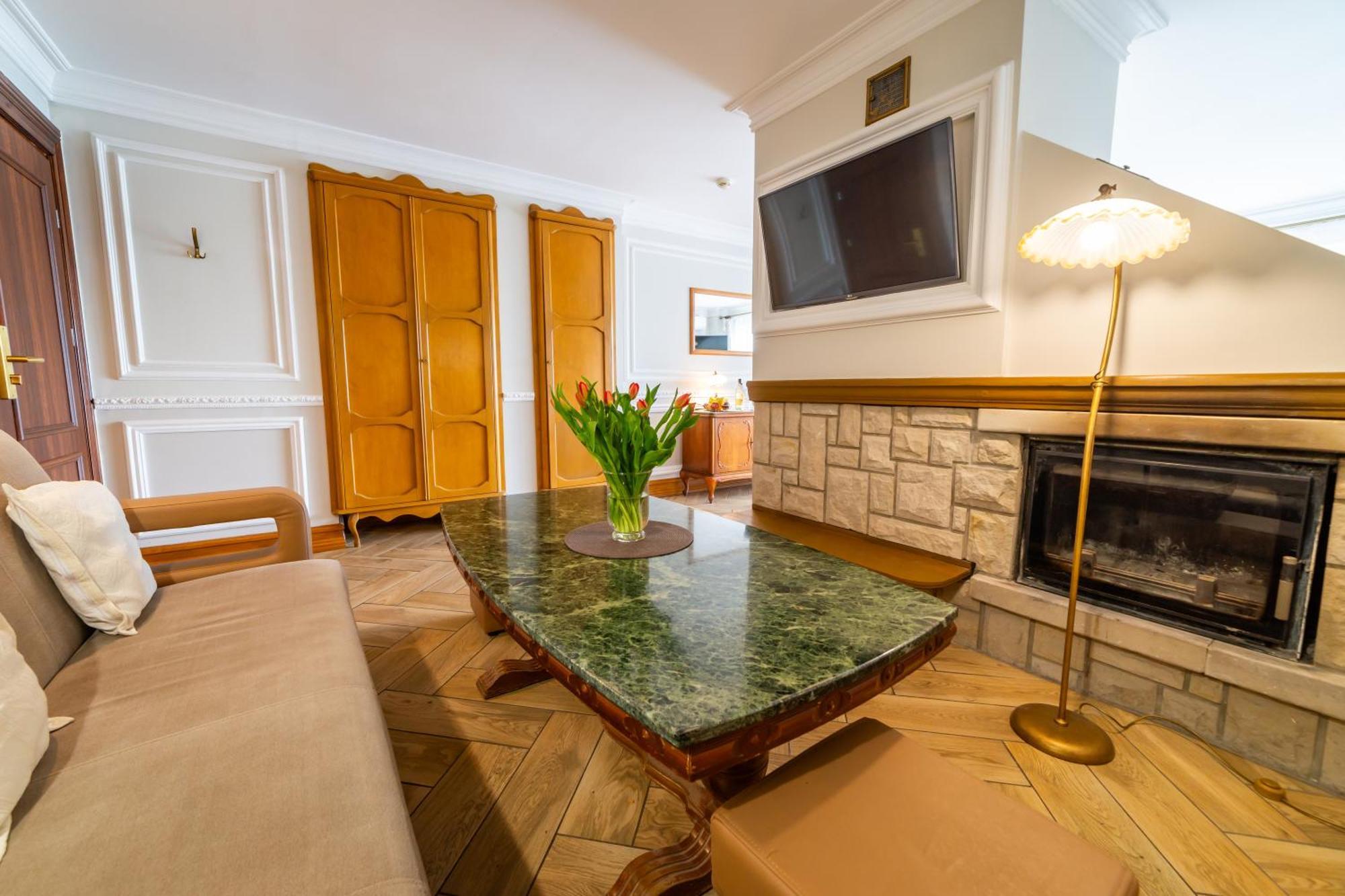 Hotel Solar Palace Spa & Wellness Мронгово Экстерьер фото